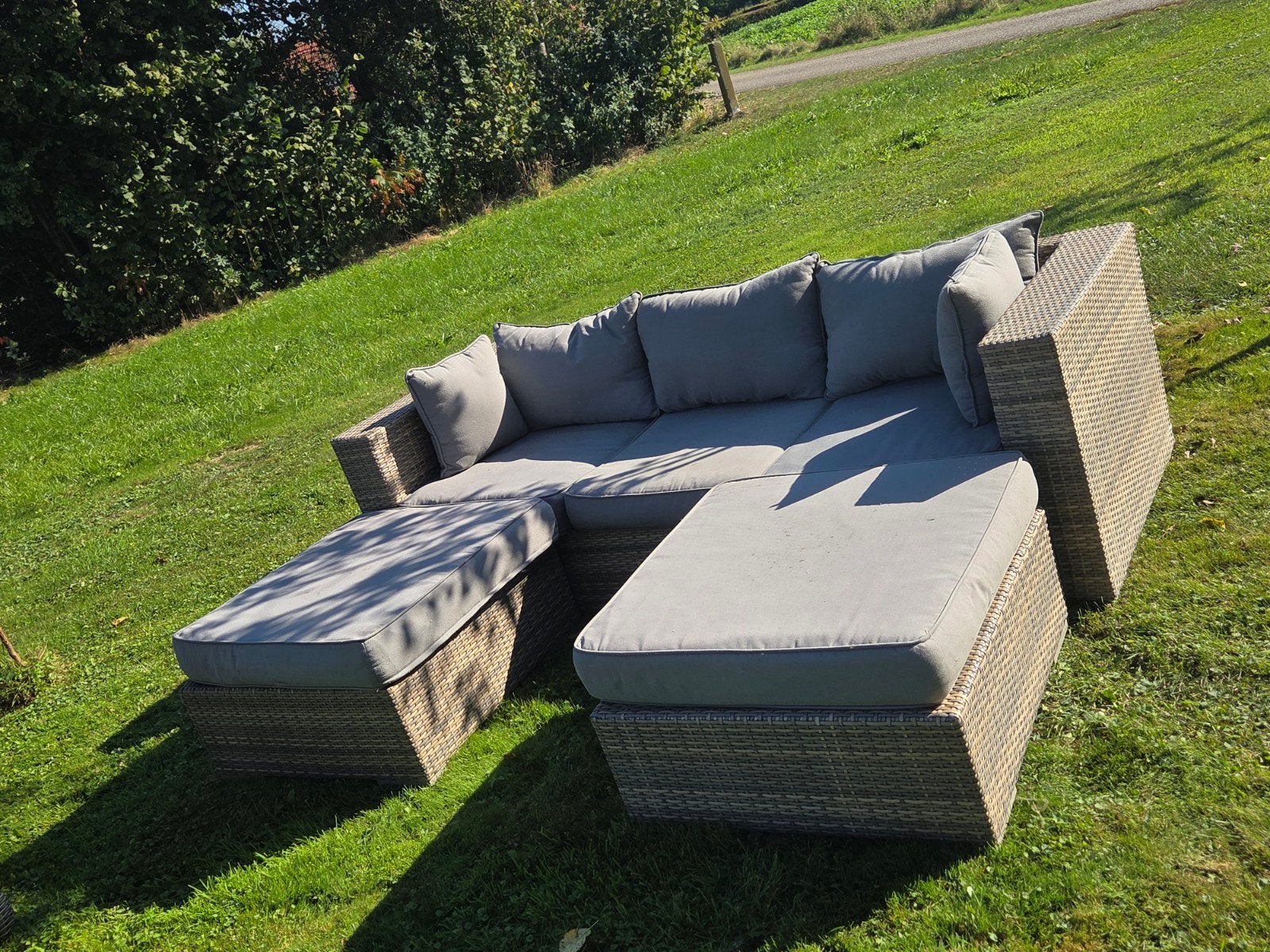 Loungeset + stoel in goede conditie