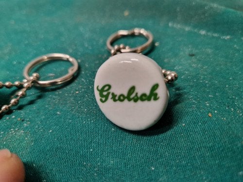 grolsch sleutelhangers 2x, Verzamelen, Ophalen of Verzenden, 'T Olde Gre-j, Info@toldegrej.nl, Endepoelstraat 20f Didam