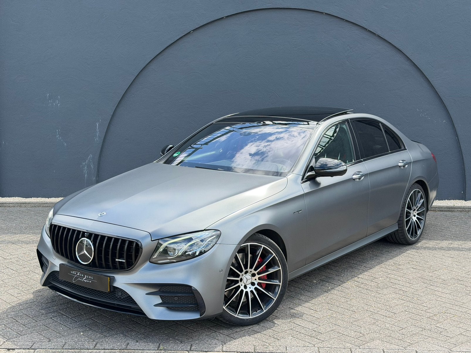 Mercedes-Benz E-Klasse E43 AMG 4MATIC 401pk Massage ACC VOL✅, Auto's, Automaat, 2996 cc, Bedrijf, Vierwielaandrijving