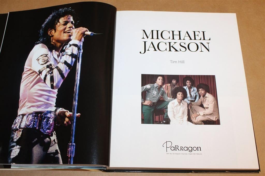 Michael Jackson — The King of Pop [Unieke Foto's], Verzenden, Zo goed als nieuw, Artiest