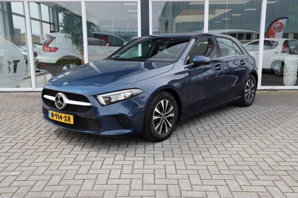 Mercedes A-klasse 180 Business Solution AMG|Automaat|Camera|, Auto's, 136 pk, Gebruikt, 4 cilinders, Blauw