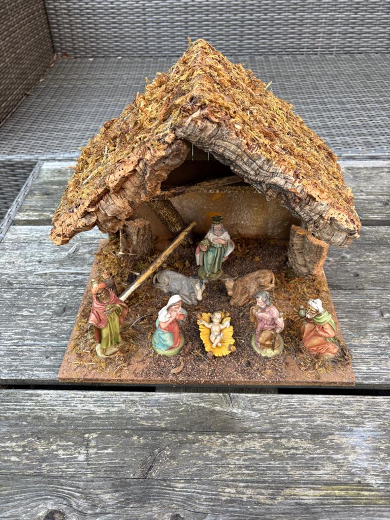 Grote kerststal met kerstfiguren – 40x50x35 cm, Ophalen