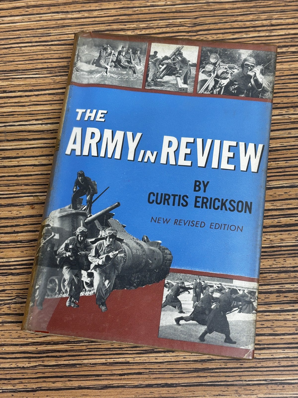 The Army in review, Ophalen of Verzenden, Tweede Wereldoorlog, Zo goed als nieuw