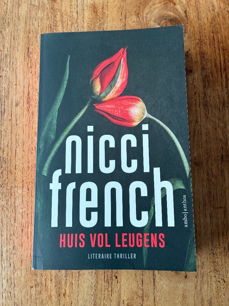 Nicci French - Huis vol leugens, Ophalen of Verzenden, Gelezen, Nicci French, Europa overig