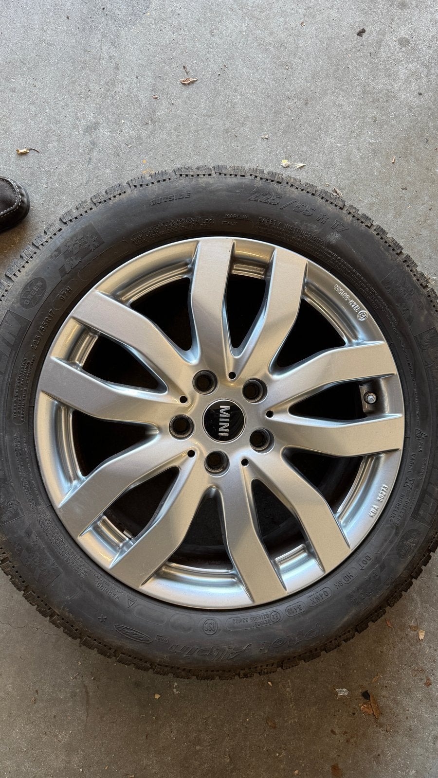 Mini Countryman (U25) velgen met winterbanden 225/55 R17, Auto-onderdelen, Gebruikt, Banden en Velgen, 17 inch, Personenwagen