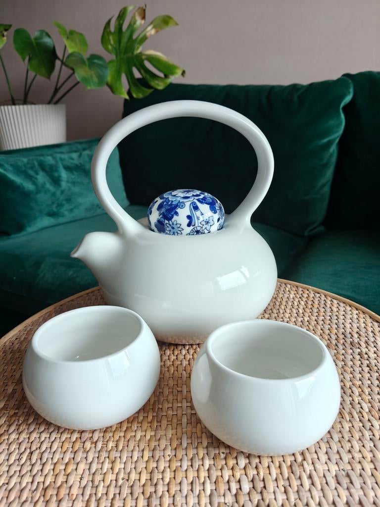 Royal Delft Belly theepot en theekoppen, Huis en Inrichting, Keuken | Servies, Ophalen of Verzenden, Zo goed als nieuw, Keramiek