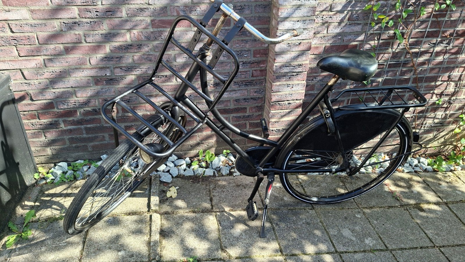 Zwarte transportfiets met voordrager en achterdrager, Terugtraprem, Gebruikt, 56 cm of meer, Ophalen