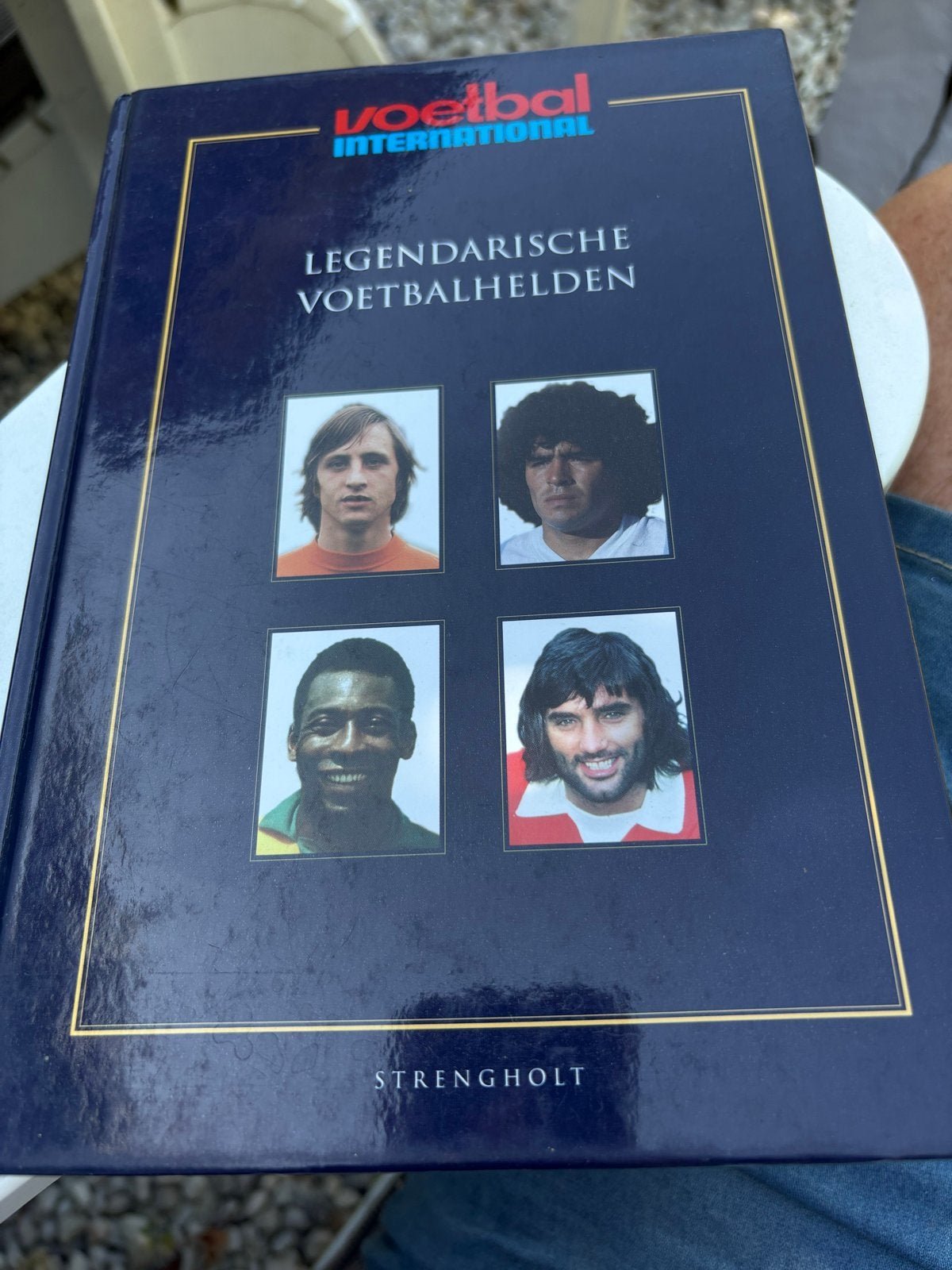 Voetbal International: Legendarische Voetbalhelden, Boeken, Sportboeken, Ophalen of Verzenden, Zo goed als nieuw, Overige sporten