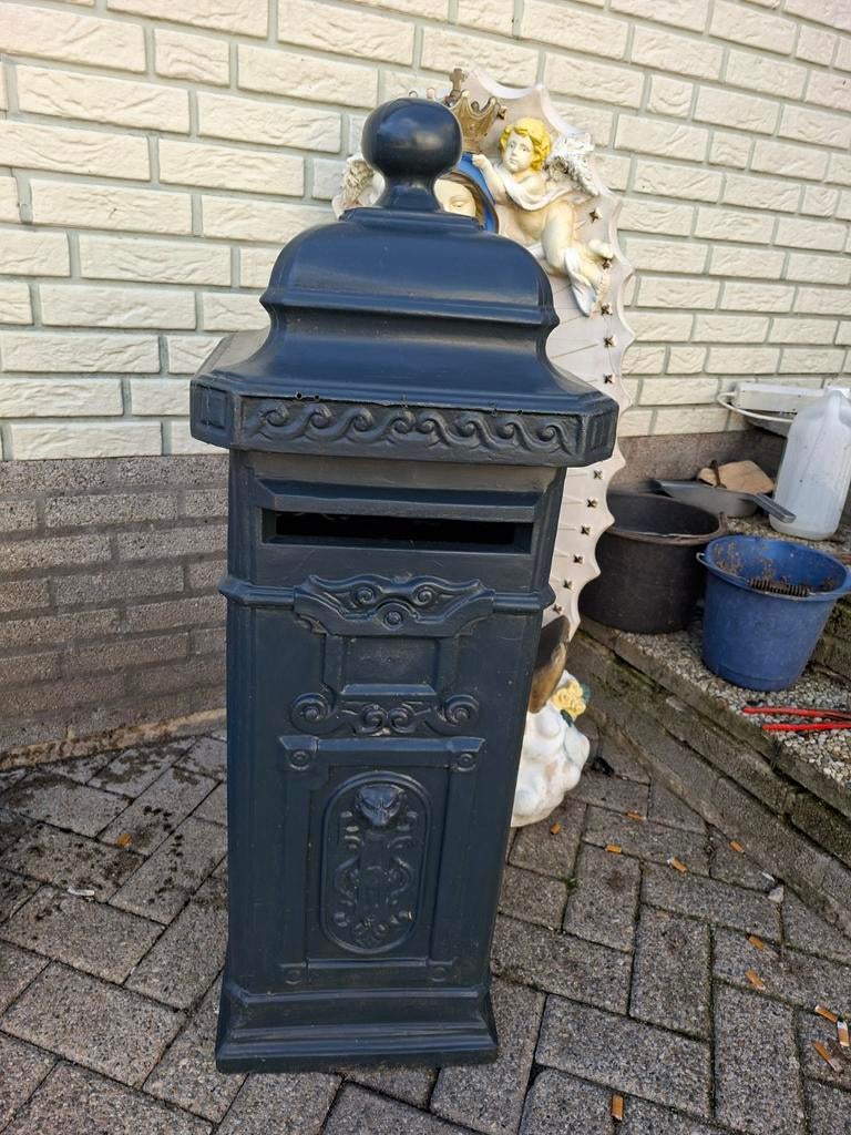 Donkergroen staande brievenbus kunstof, Ophalen, Zo goed als nieuw, Kunststof