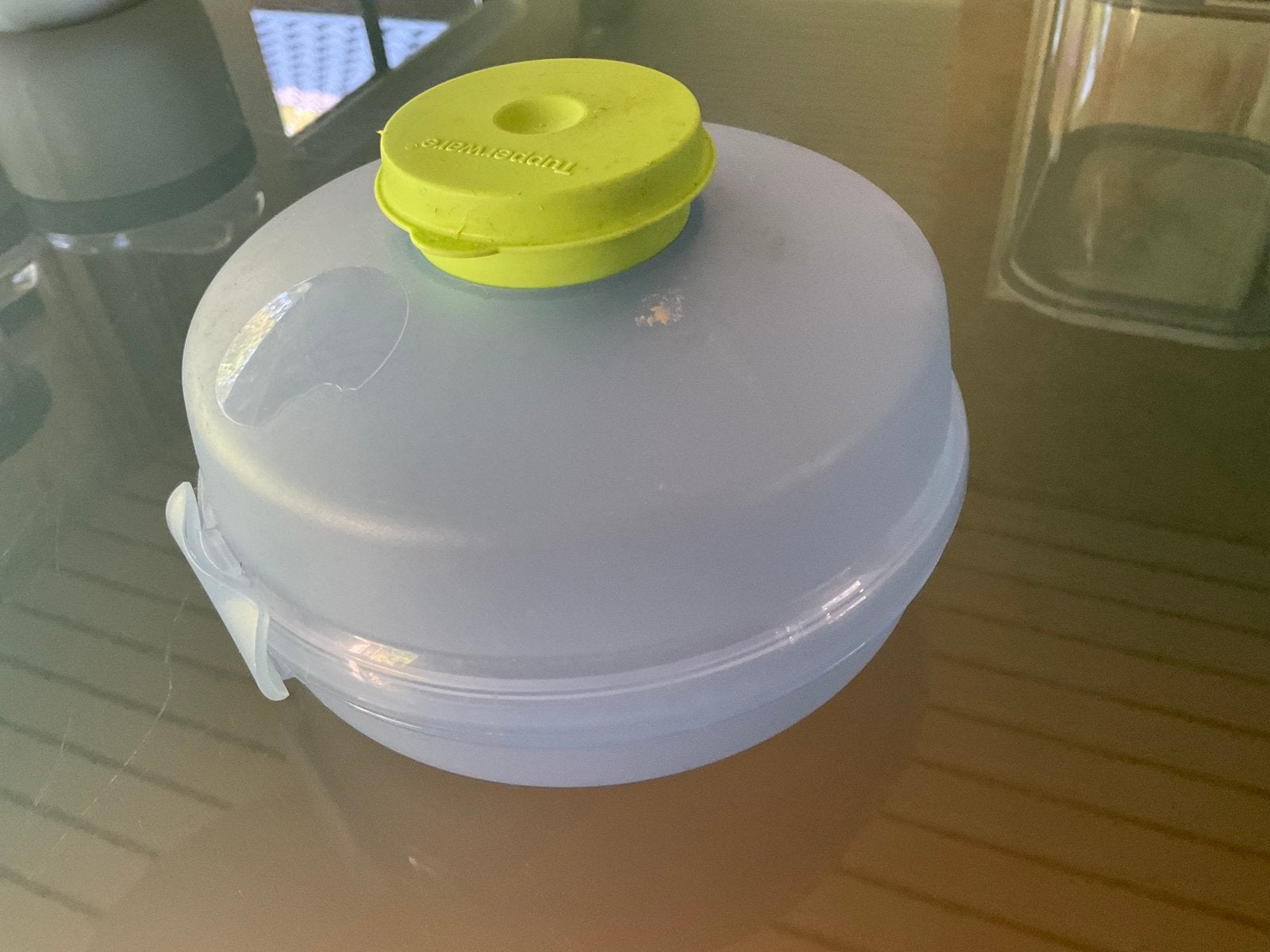 Tupperware sandwichdoos of ‘Semmelrunde', Ophalen of Verzenden, Zo goed als nieuw