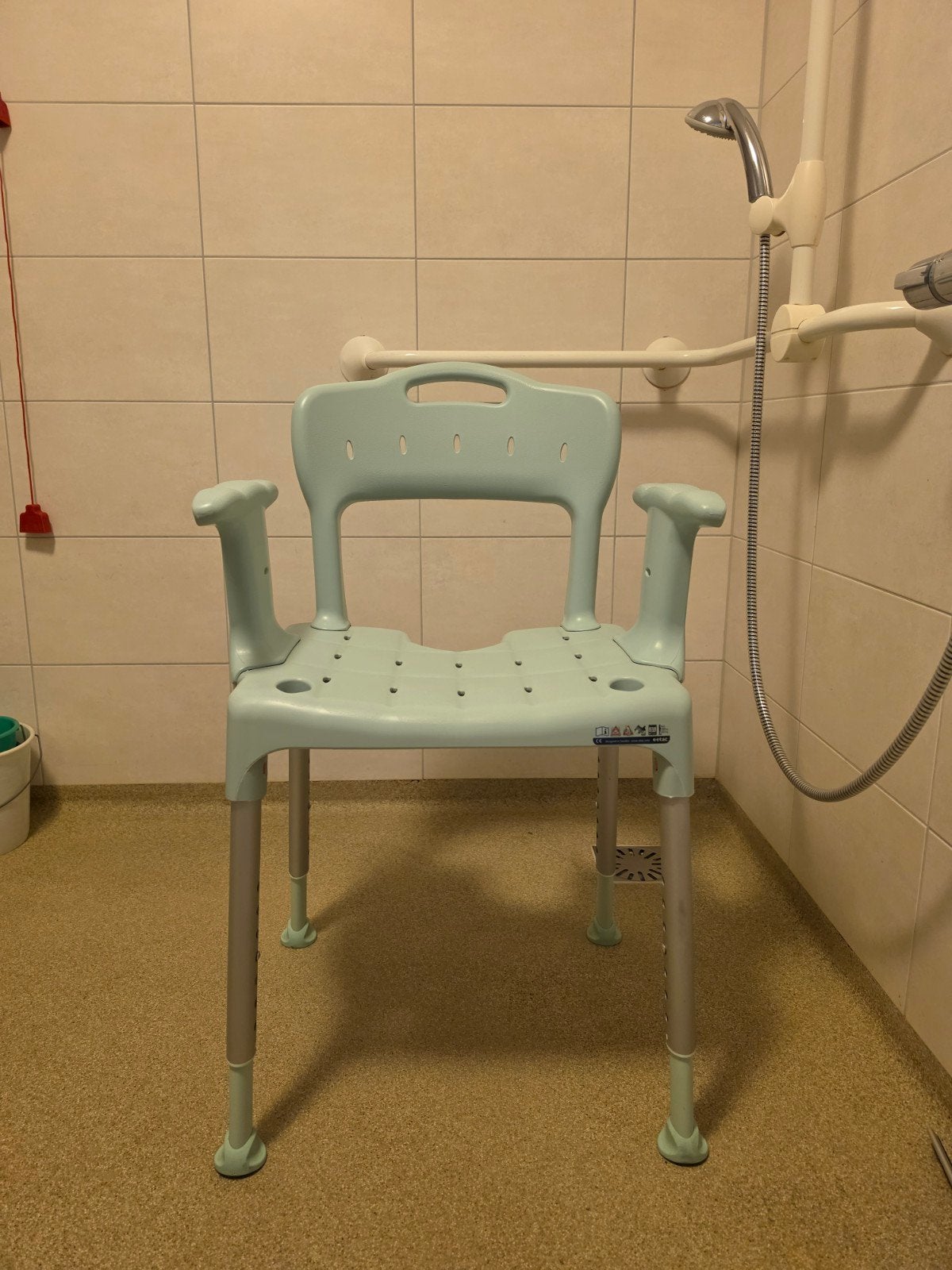 Etac Swift Douchestoel met Rug- en Armleuningen, Diversen, Ophalen