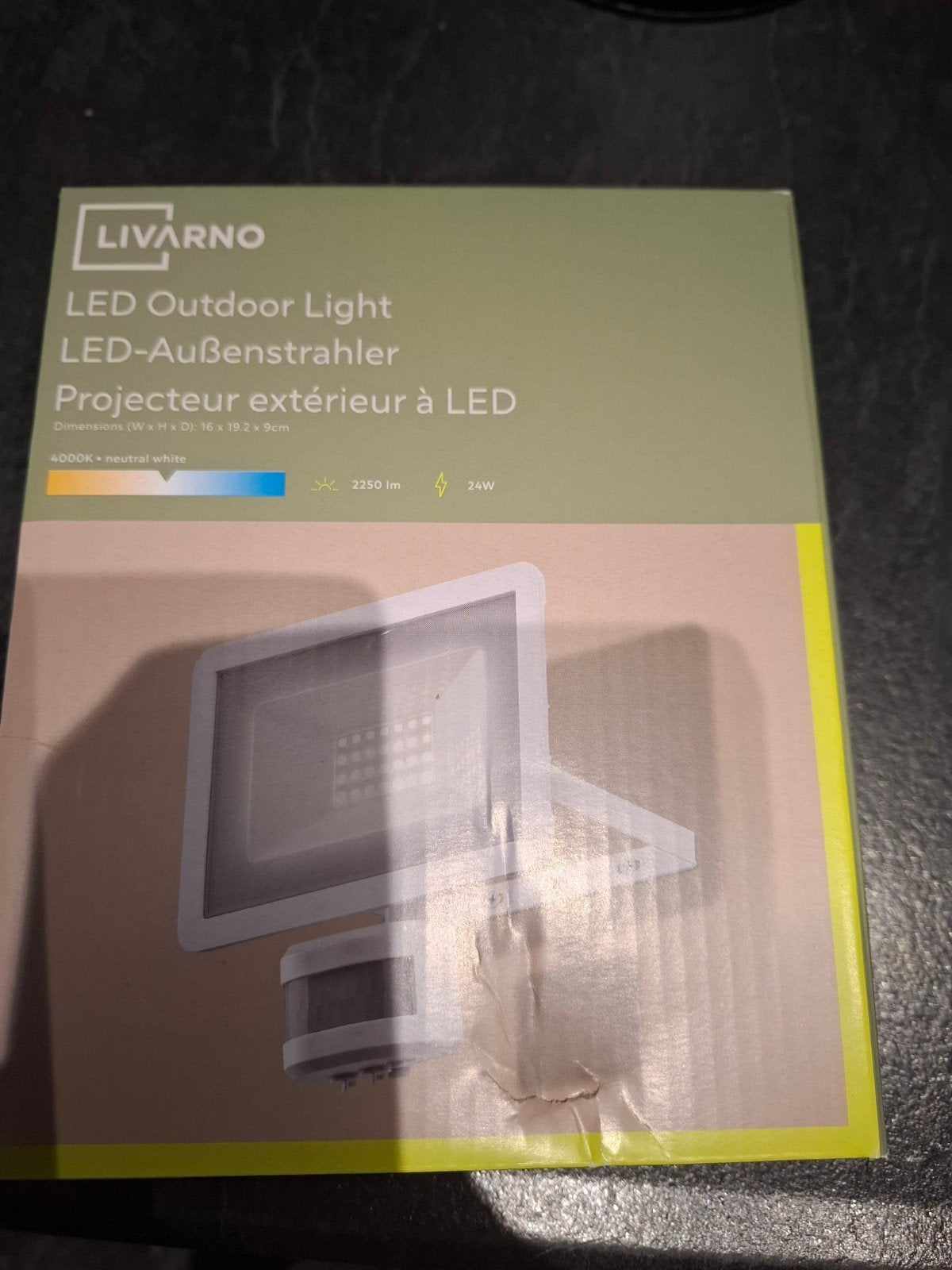Buitenlamp met sensor.led mooi witt.en instelbaar., Minder dan 50 watt, Wandlamp, Ophalen of Verzenden, Netvoeding