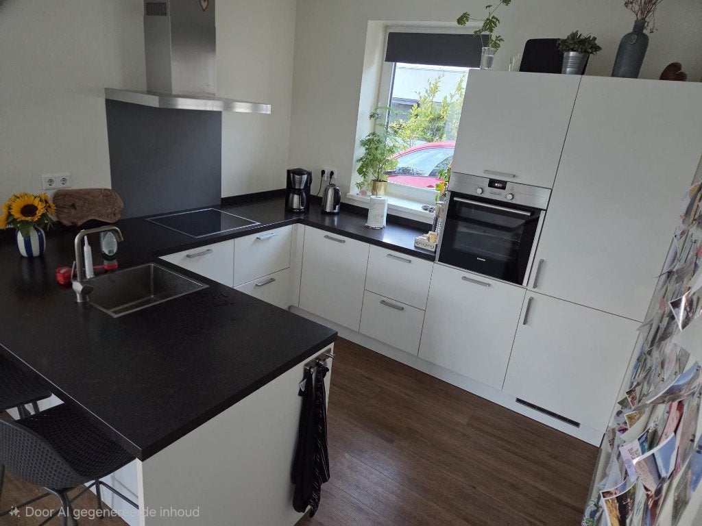 Keuken met afzuigkap en inductie kookplaat, Huis en Inrichting, Keuken | Complete keukens, Ophalen, Gebruikt, Wit, Hoekkeuken