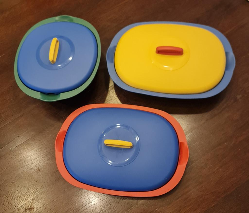 3 Tupperware Schalen met deksel, Ophalen of Verzenden, Gebruikt, Groen, Schaal
