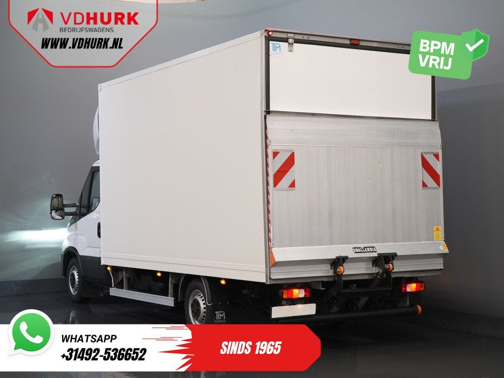 Iveco Daily 35S18HV 3.0 Aut. ZF BPM VRIJ! Bakwagen Laadklep/, Auto's, Bestelauto's, Automaat, Gebruikt, 4 cilinders, Iveco