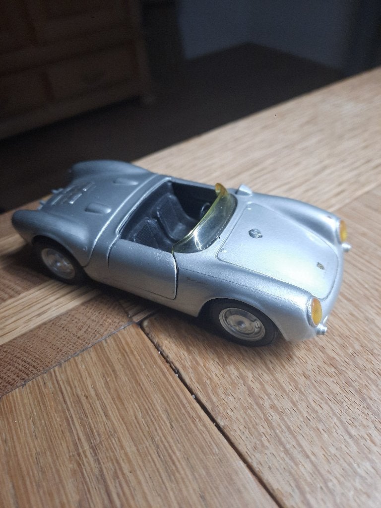 Maisto Porsche 550 A Spyder schaal 1/32 modelauto, Ophalen of Verzenden, Gebruikt, Auto, Overige merken