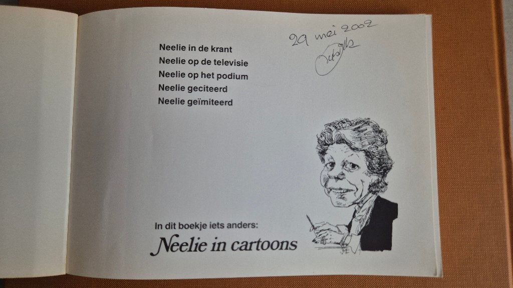 Neelie Smit Kroes - kranten Cartoons jaren 80, Ophalen of Verzenden, Zo goed als nieuw, Prentenboek