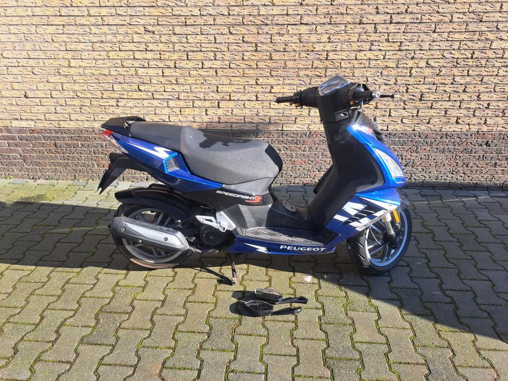Peugeot speedfight, Fietsen en Brommers, Scooters | Peugeot, Ophalen, Zo goed als nieuw, Speedfight, Benzine
