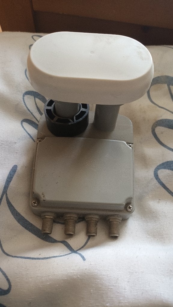 Lnb duo quad, Audio, Tv en Foto, Schotelantennes, Ophalen of Verzenden, Gebruikt, (Schotel)antenne-accessoires, Overige merken