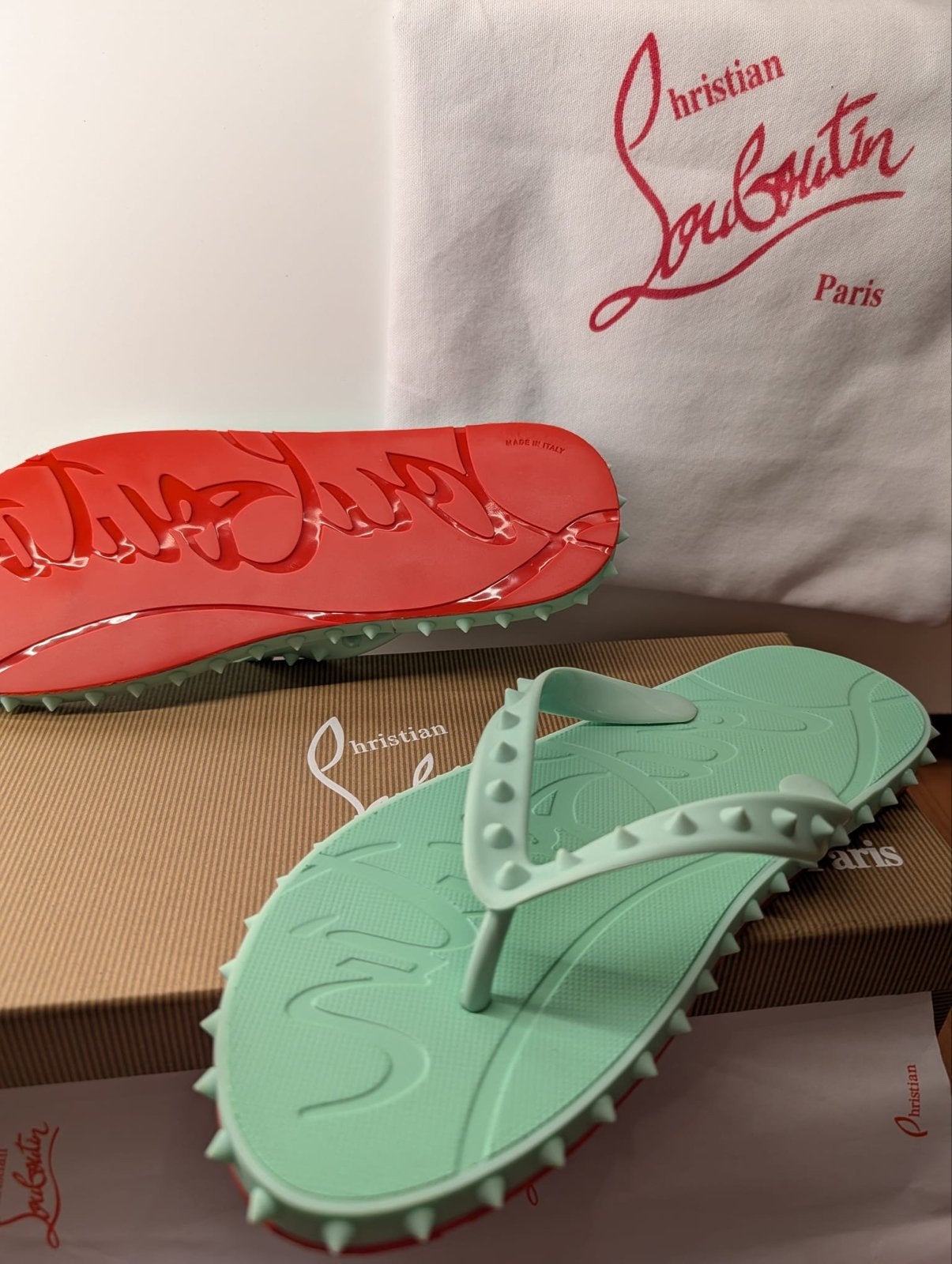 Christian Louboutin Slippers - 38, Kleding | Dames, Schoenen, Slippers, Nieuw, Ophalen of Verzenden, Groen