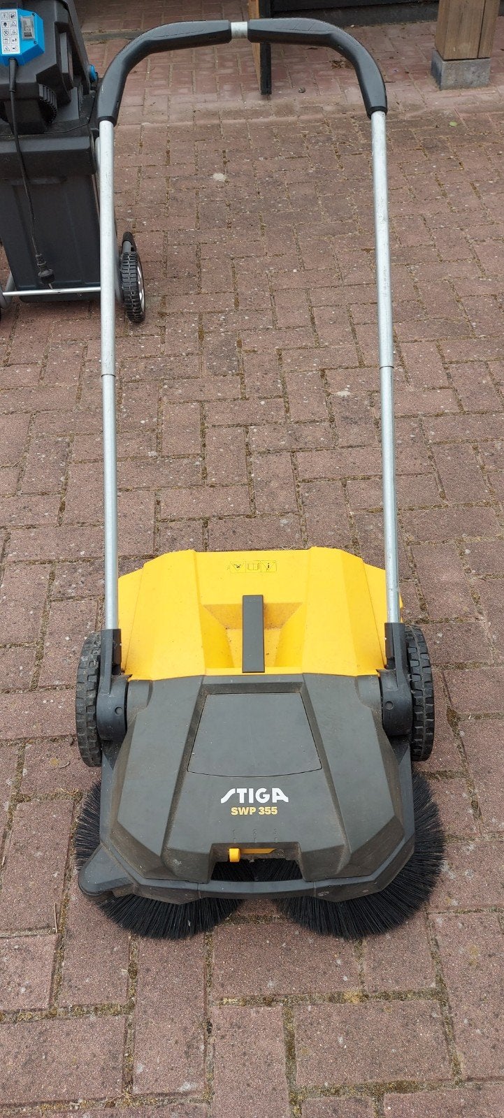 Stiga SWP 355 Veegmachine - Zo goed als nieuw, Ophalen, Zo goed als nieuw, Stiga