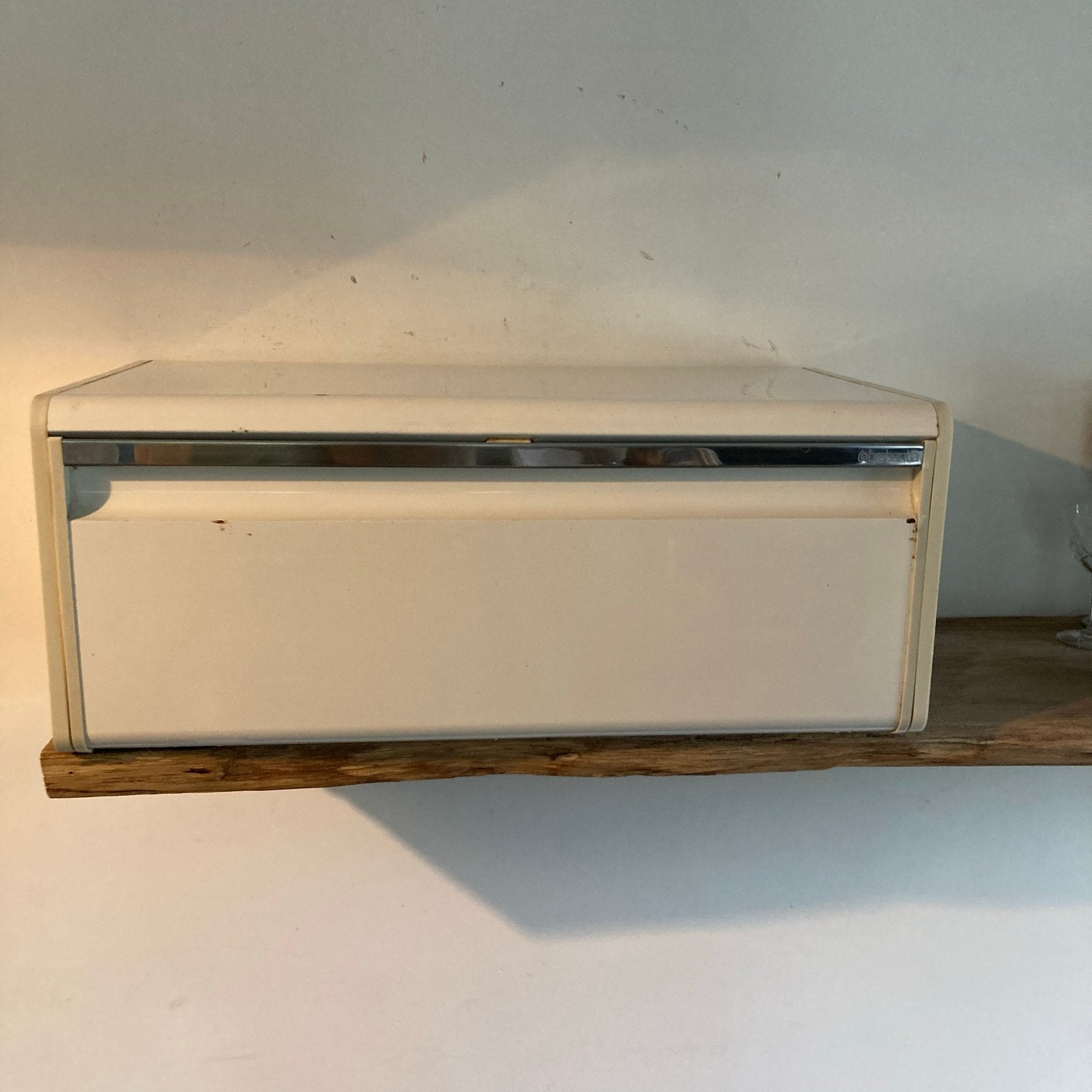 Vintage Brabantia broodtrommel wit met chromen handgreep, Ophalen of Verzenden