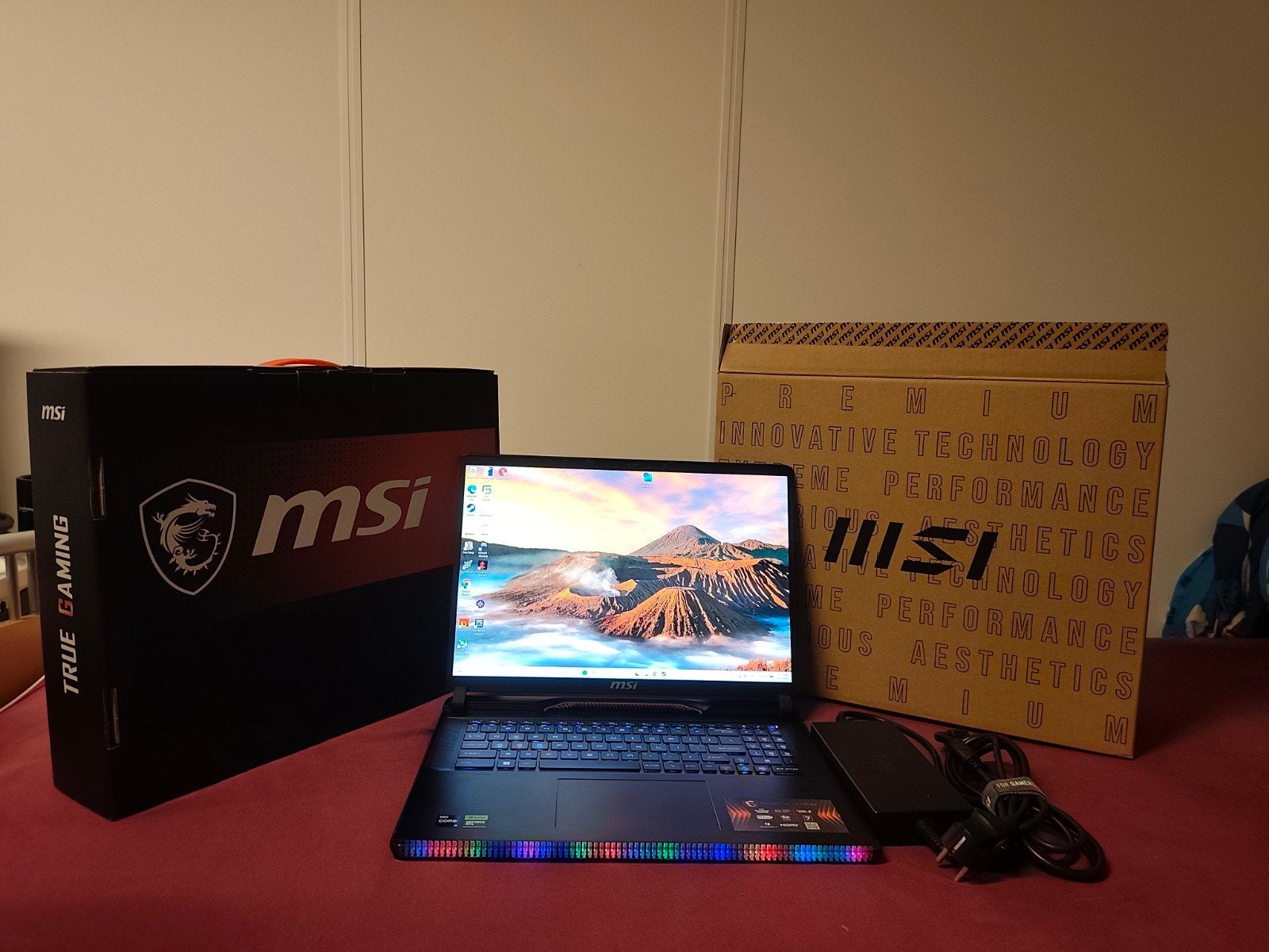 MSI Raider GE78 i9-14900HX RTX 4080 /32GB RAM/2T SSD