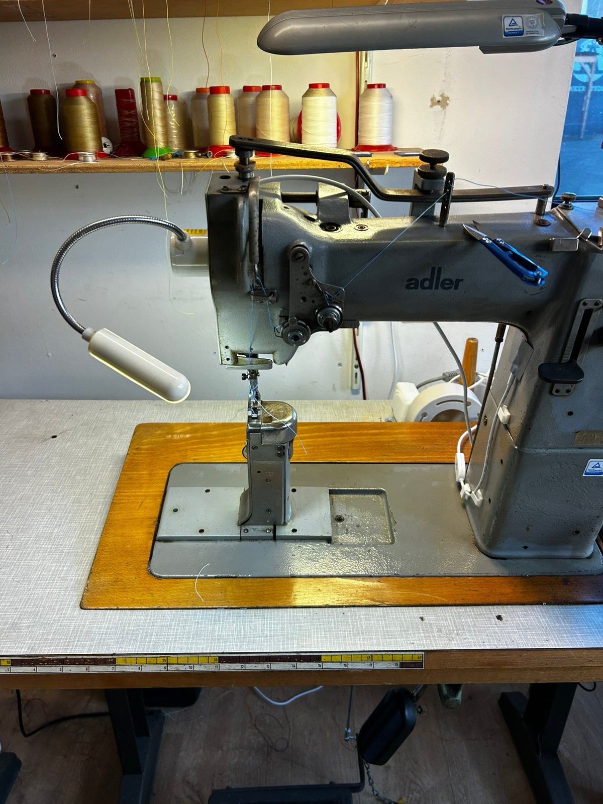 Adler zuil naaimachine 168 -73, Gebruikt, Naaimachine, Industrieel, Ophalen