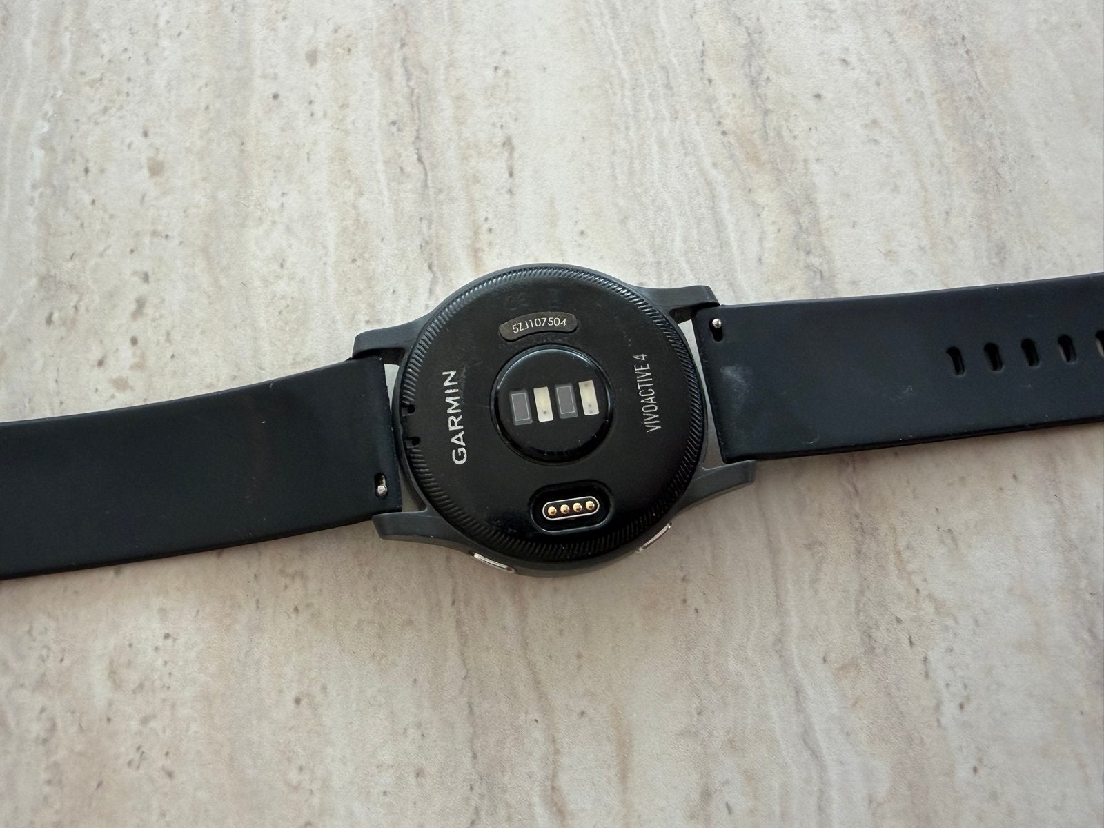 Garmin Vivoactive 4 - GPS Smartwatch met Muziek en Sportapps, Ophalen, Zwart, Waterdicht, Afstand