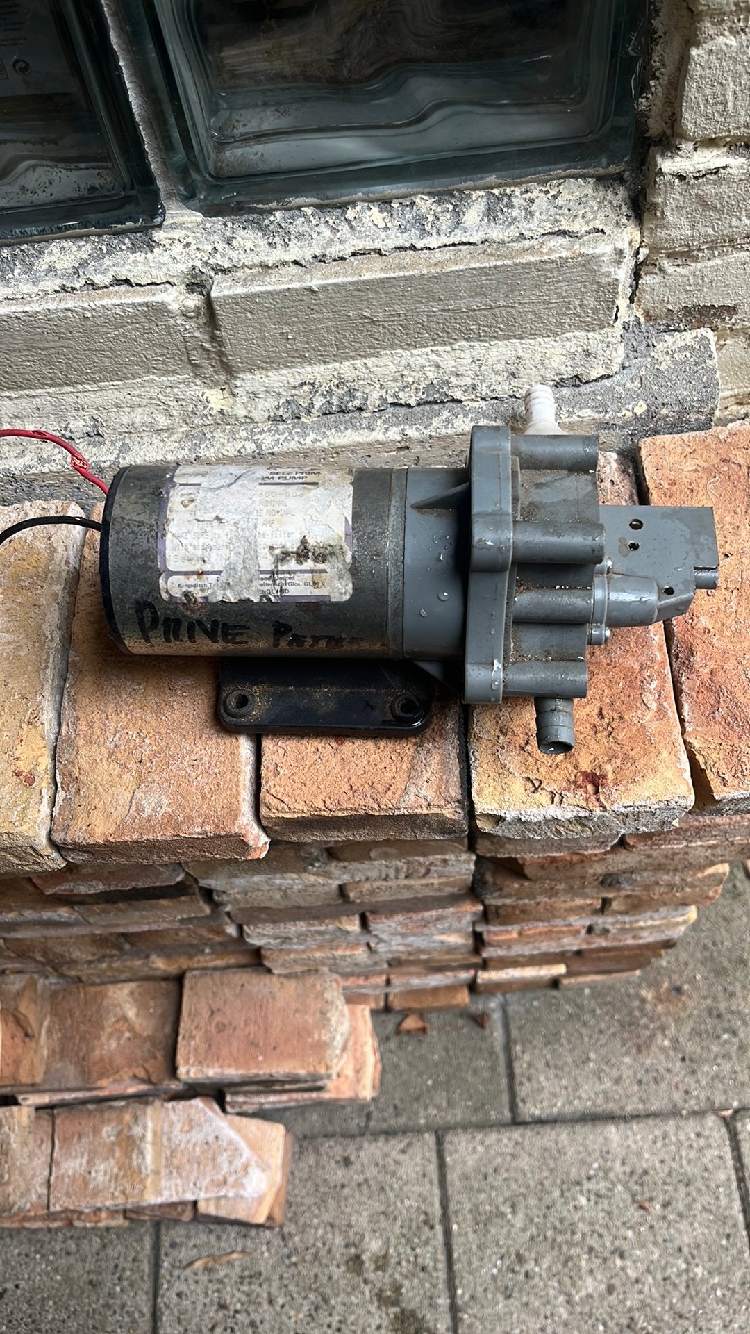 Flojet 24 volt, Ophalen