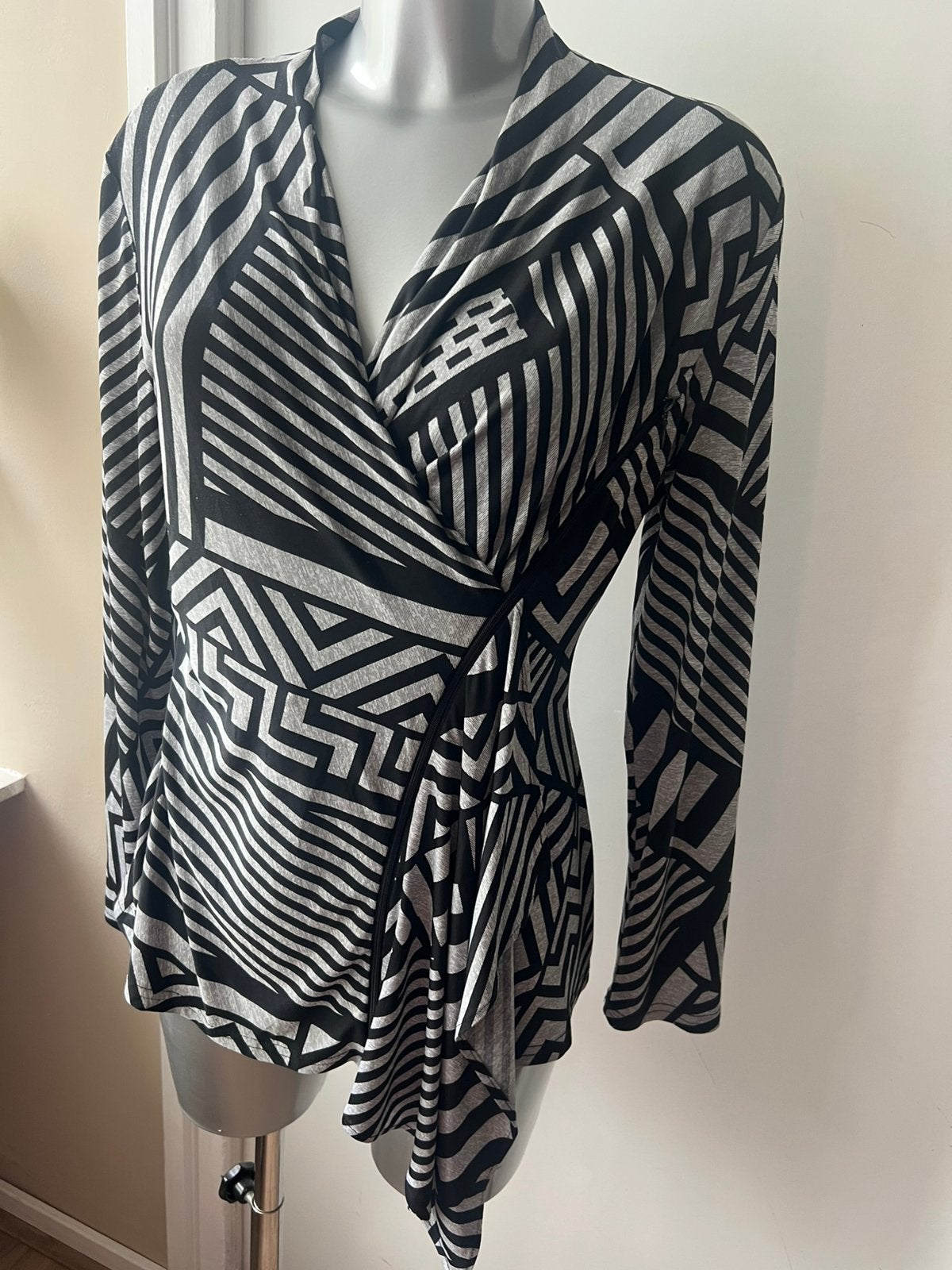 Joseph ribkoff prachtige dames blouse shirt maat M 40, Ophalen of Verzenden, Zo goed als nieuw, Maat 38/40 (M), Zwart