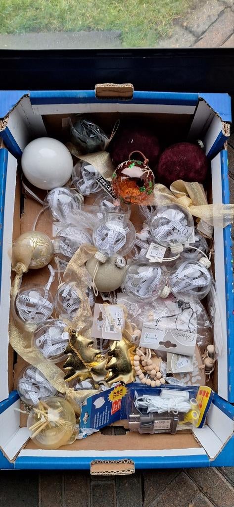 Kerst spullen, Ophalen