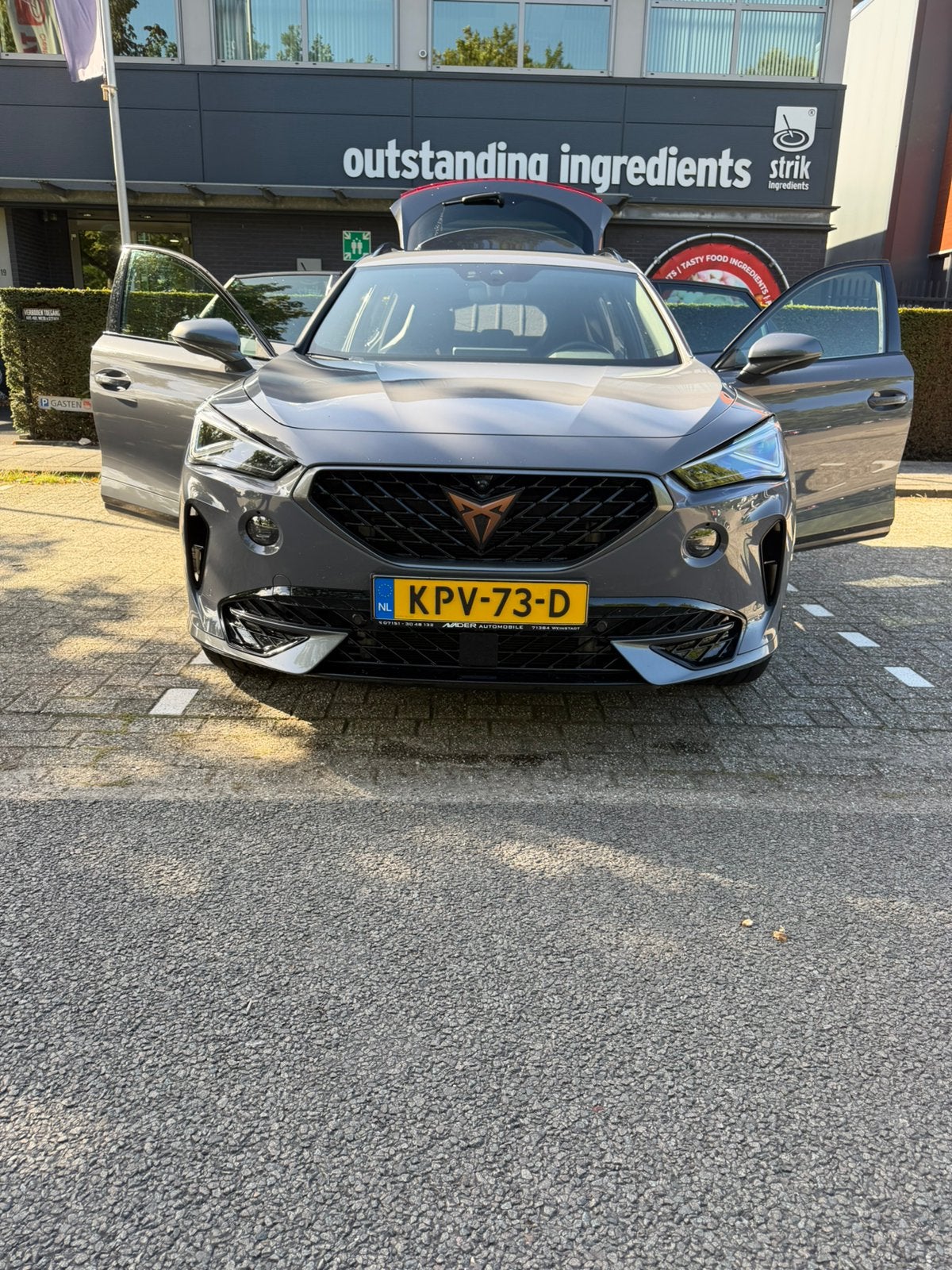 Cupra Formentor 1.4 E-hybrid 245pk Dsg-6 2023 Grijs, Auto's, 4 cilinders, Formentor, Verwarmde buitenspiegels, Plug-in hybride