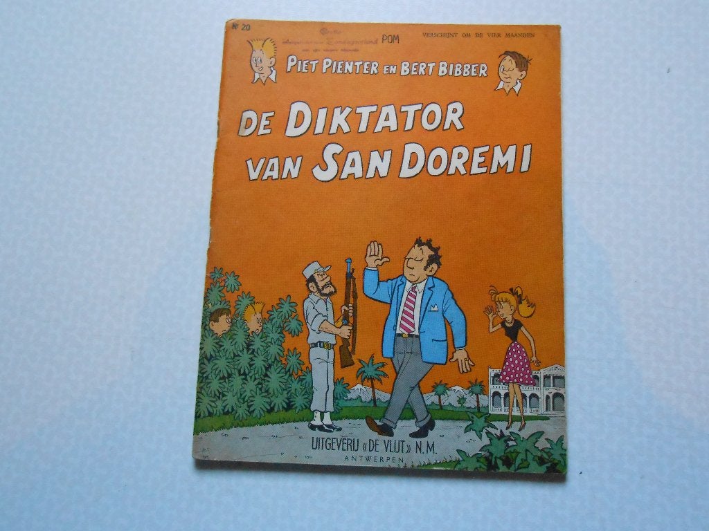 piet pienter en bert bibber 20 De diktator van San Doremi, Boeken, Gelezen, Eén stripboek, Ophalen of Verzenden, POM