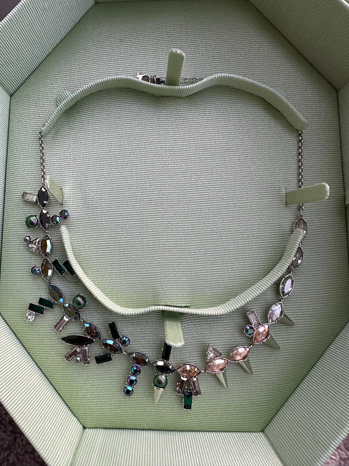 Swarovski ketting met kristallen, zo goed als nieuw, Met kristal, Overige materialen, Overige kleuren, Ophalen of Verzenden