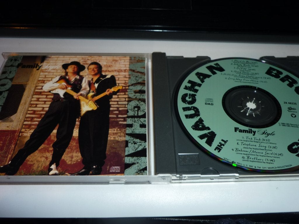 The Vaughan Brothers - Family Style CD, Gebruikt, Ophalen of Verzenden, Inclusief boekje, Country