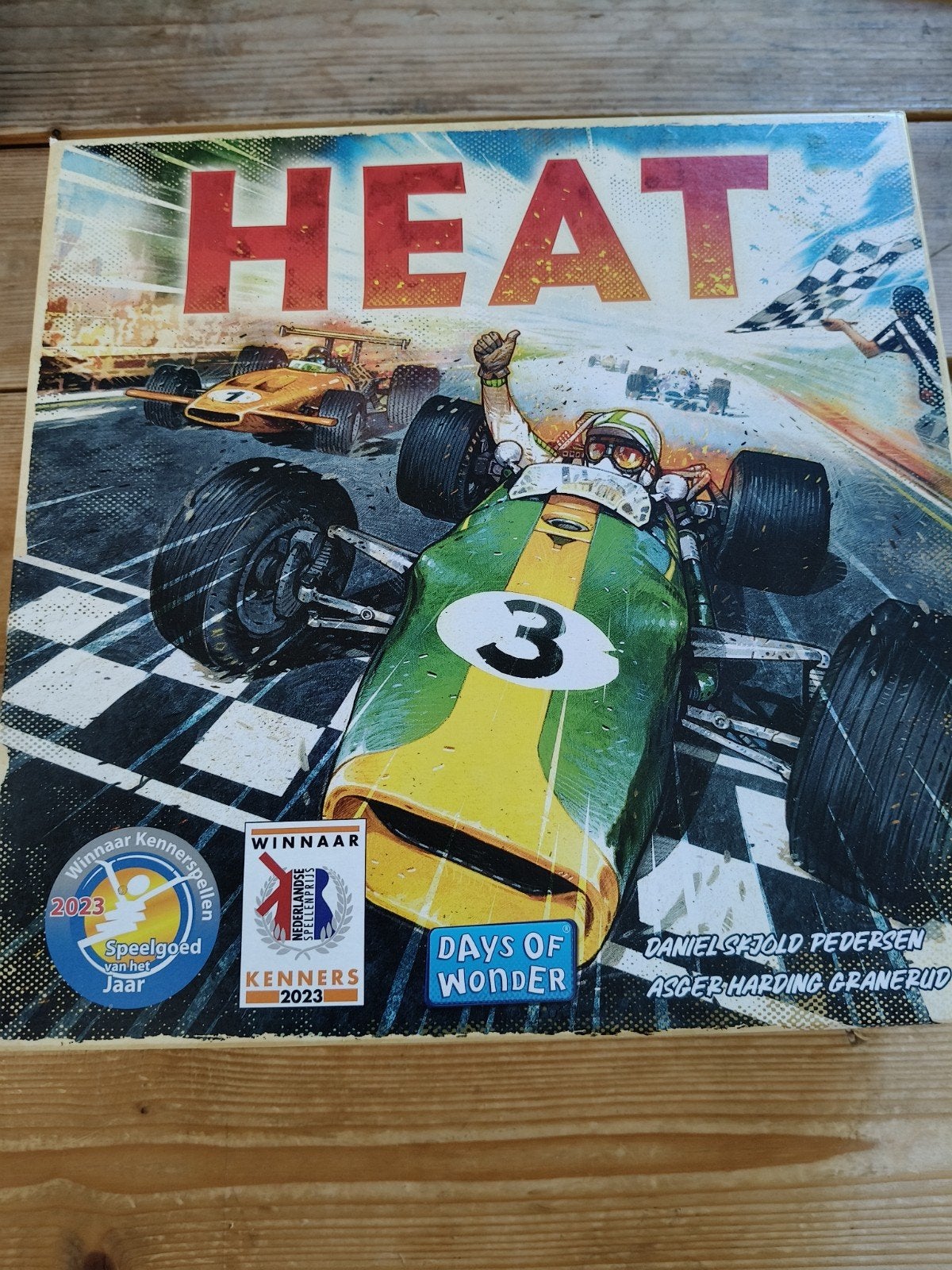 HEAT: Race op het circuit - Winnaar Speelgoed van het Jaar, Vijf spelers of meer, Ophalen of Verzenden, Zo goed als nieuw, Days of Wonder