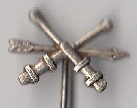 Marine Embleem Vuurleiding Konstabel speldje KM, Verzamelen, Niet vindbaar, Niet vindbaar, Marine, Nederland