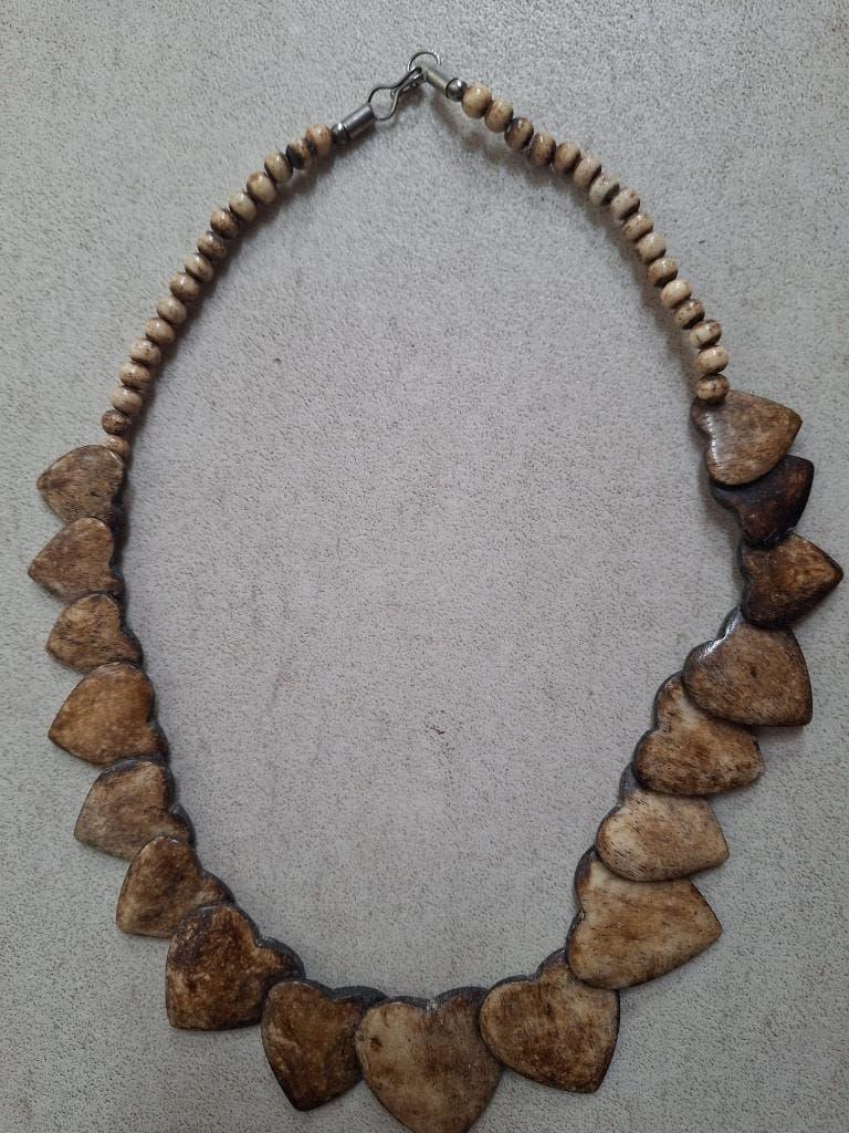 Hartenketting Afrikaans, Verzenden
