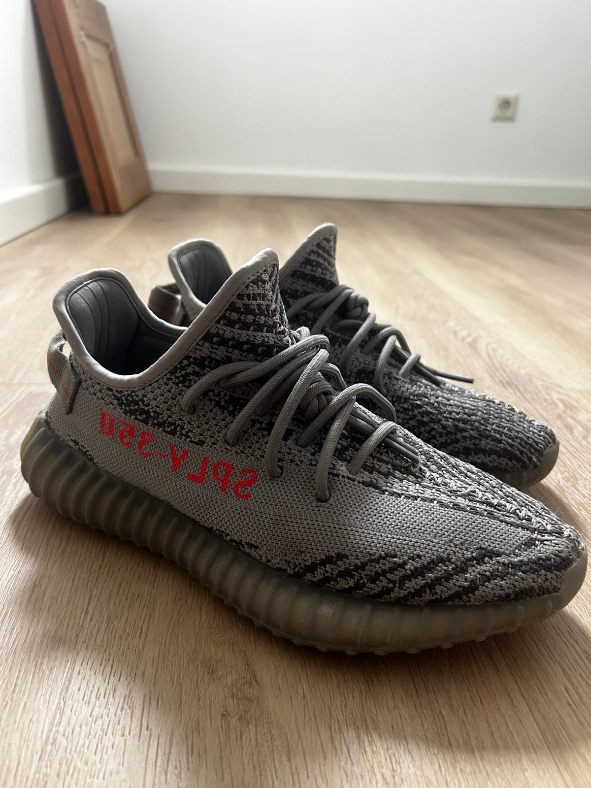 Adidas Yeezy Boost 350 V2 Beluga 2.0, Ophalen, Gedragen, Overige kleuren, Sneakers of Gympen