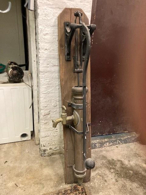 koperen water pomp, Ophalen