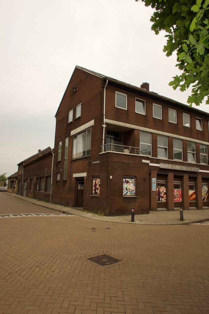 Te huur in Waalwijk woning met kamer vergunning., 25 kamers, Noord-Brabant, Via bemiddelaar, Vrijstaande woning