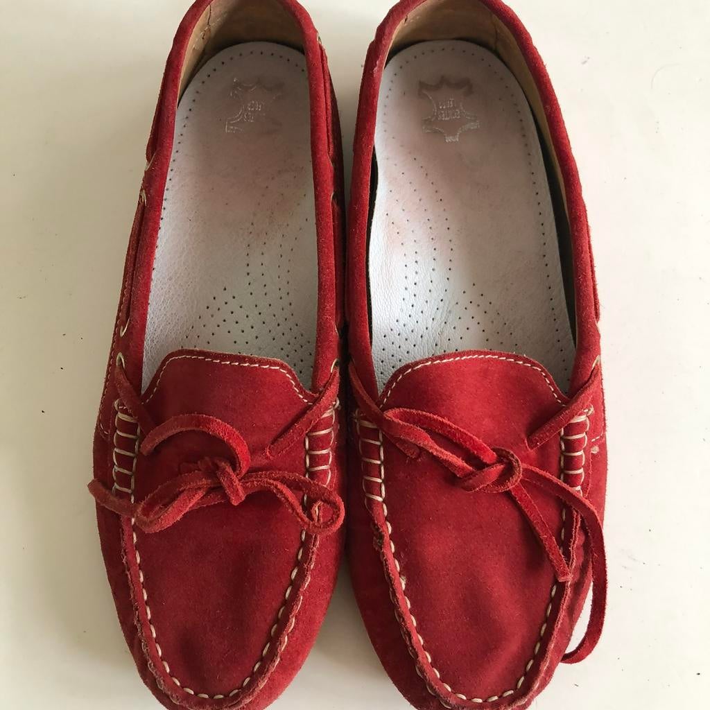 Te koop: leren loafers, Manilla, rood, maat 38, Ophalen of Verzenden, Zo goed als nieuw, Rood, Instappers