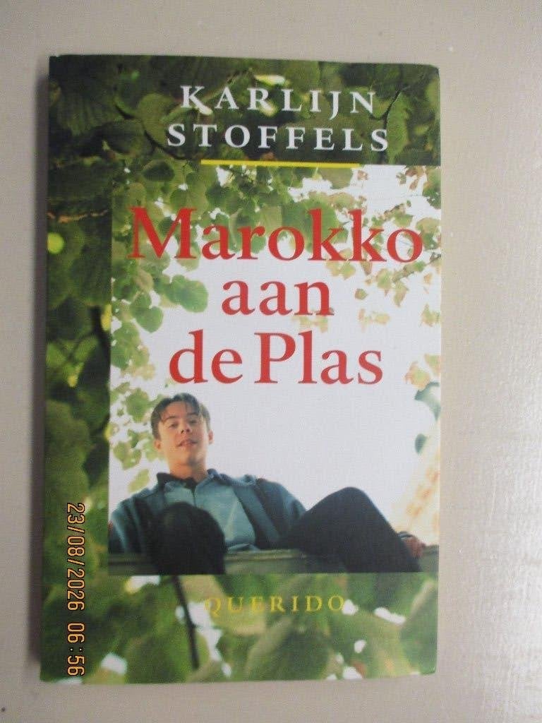 Karlijn Stoffels -Marokko aan de Plas, Ophalen of Verzenden, Zo goed als nieuw, Fictie