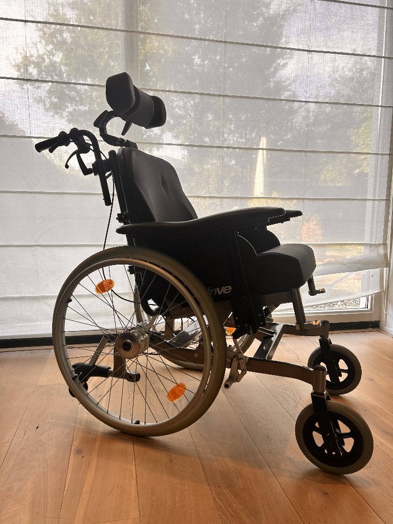 Luxe Multitec Rolstoel van Drive, Ophalen, Zo goed als nieuw, Duwrolstoel