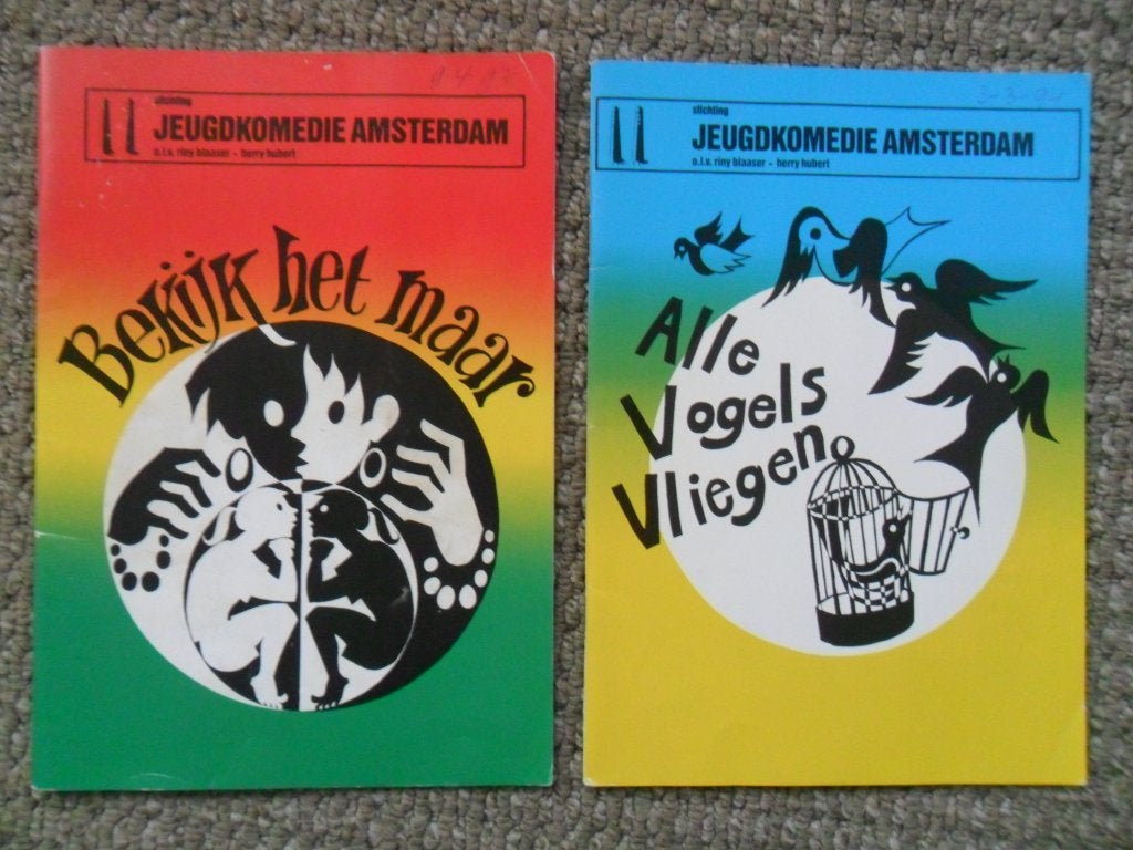 Jeugdkomedie Amsterdam, 2 programmaboekjes 1993/1994, Ophalen of Verzenden, Zo goed als nieuw, Genre of Stijl