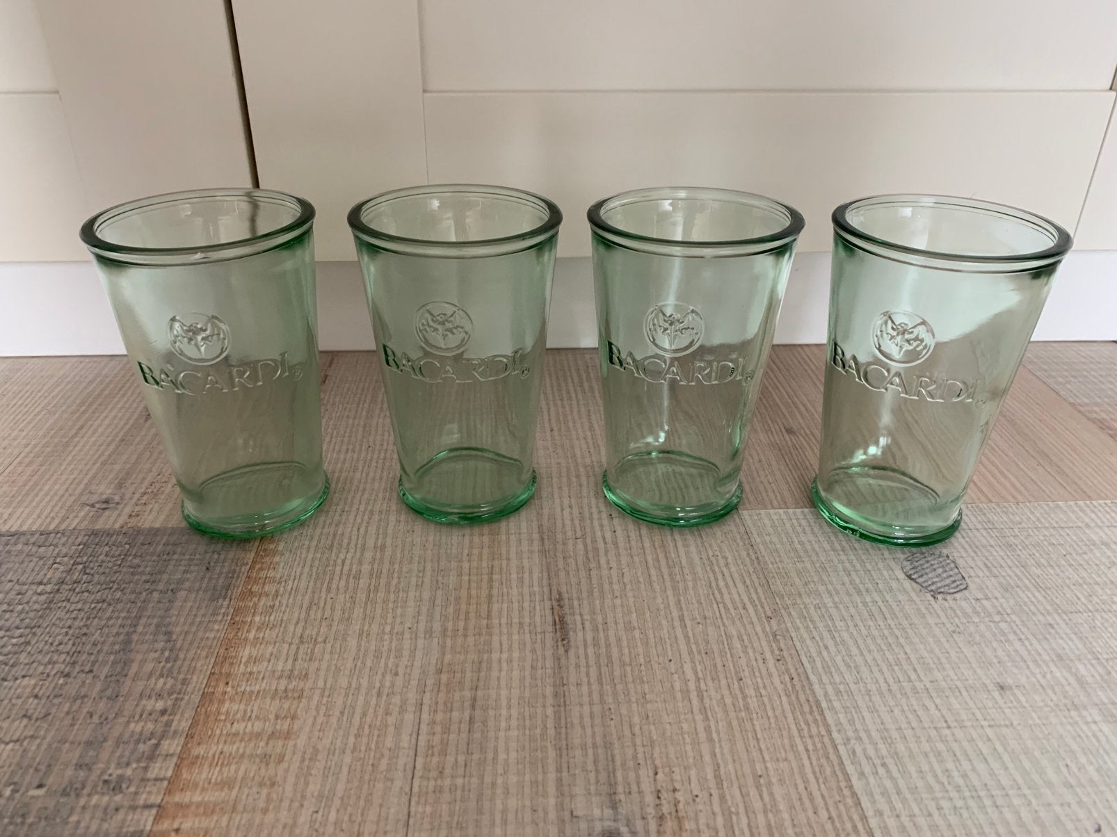 4x Bacardi glazen, Ophalen of Verzenden, Zo goed als nieuw, Overige typen