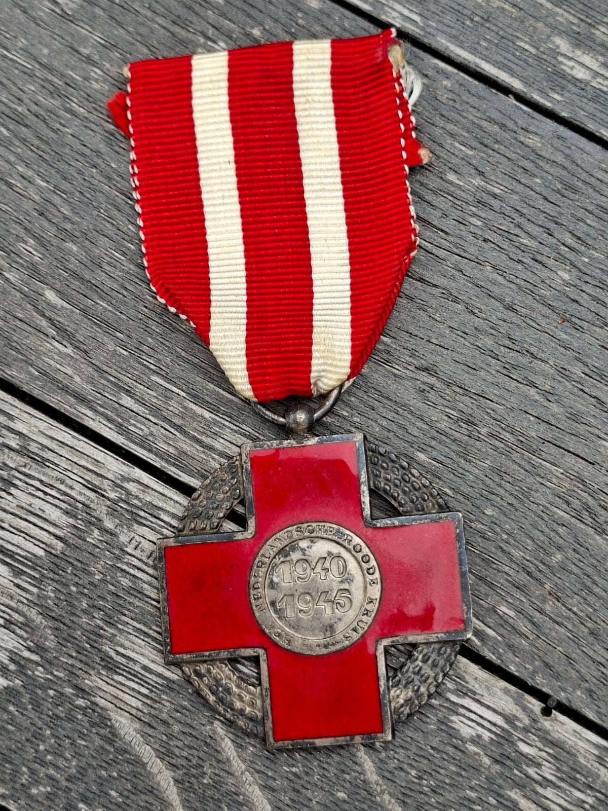 1940-1945 Nederlandse Roode Kruis medaille, Verzamelen, Militaria | Tweede Wereldoorlog, Ophalen of Verzenden, Overige soorten