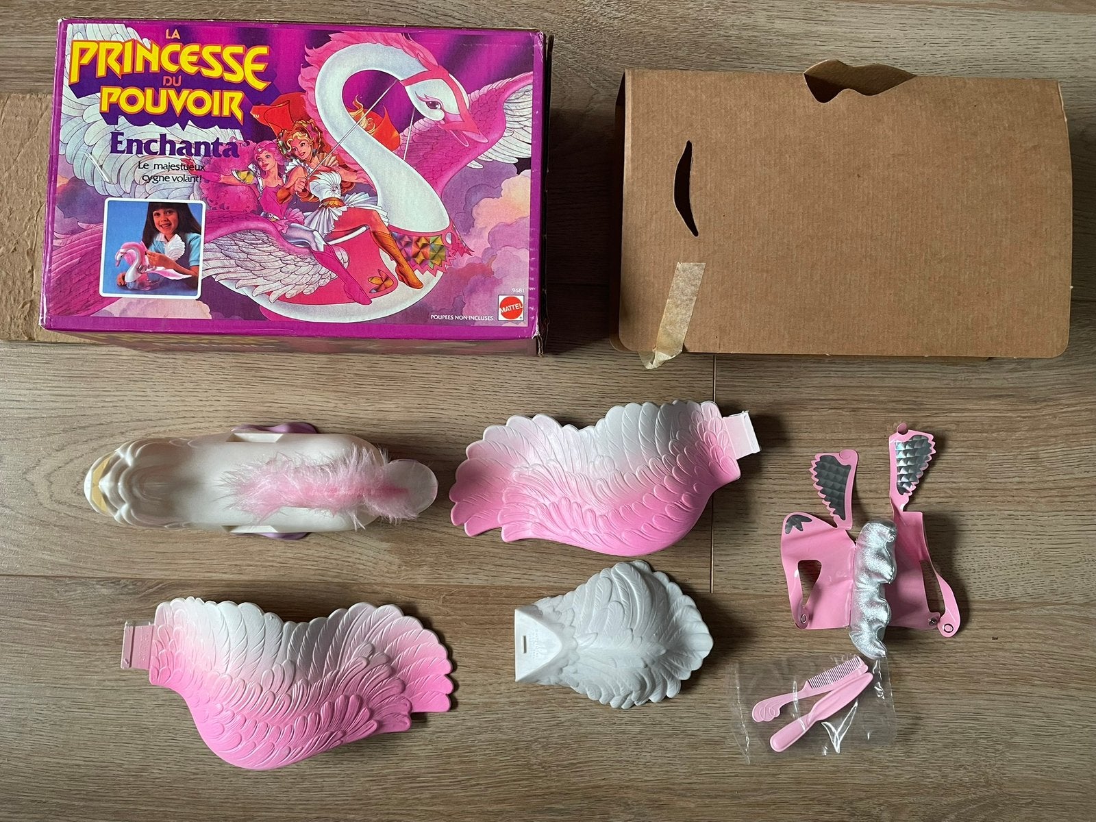 She ra enchanta, Verzenden, Zo goed als nieuw