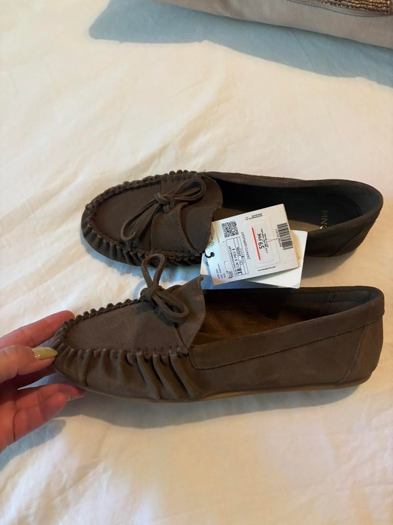 Loafers instappers sandalen NIEUW mango suede leer 38 bruin, Bruin, Instappers, Ophalen of Verzenden, Zo goed als nieuw